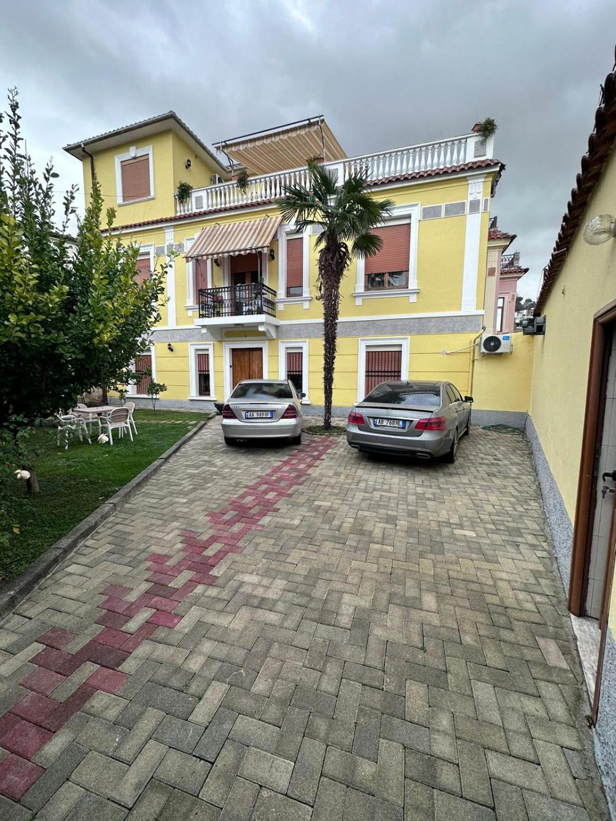 Villa Palma Center Berat Bagian luar foto